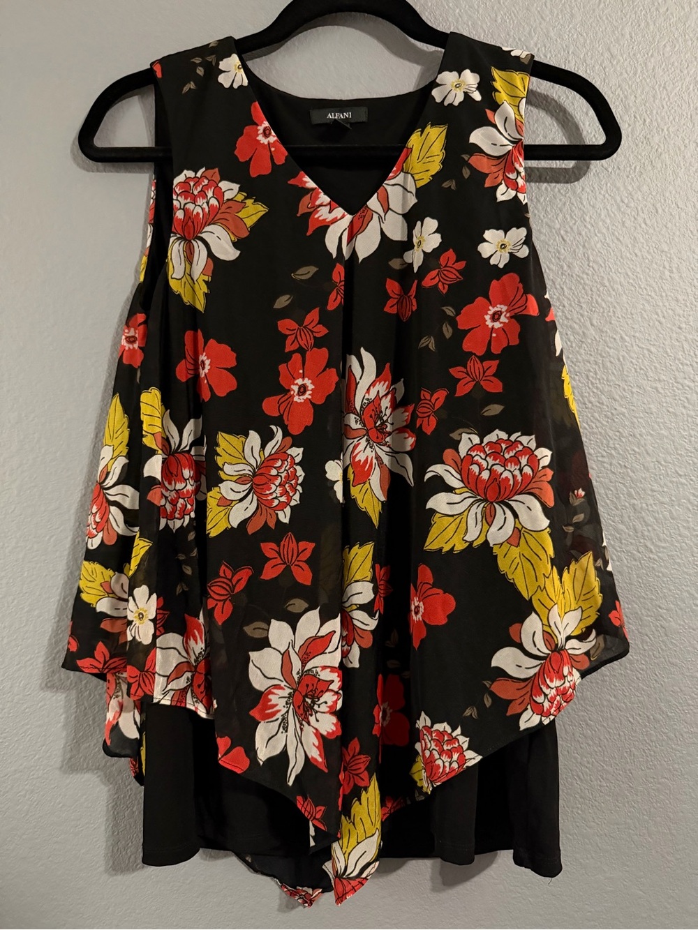 Alfani Floral V-Neck Blouse Black & Red Small